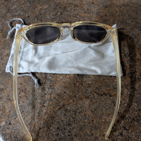 Tifosi Swank Sunglasses - Picture 4 of 4